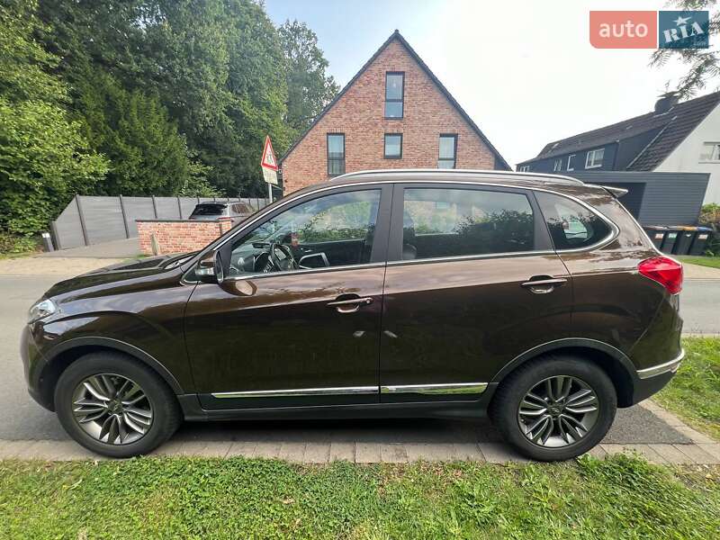 Chery-10