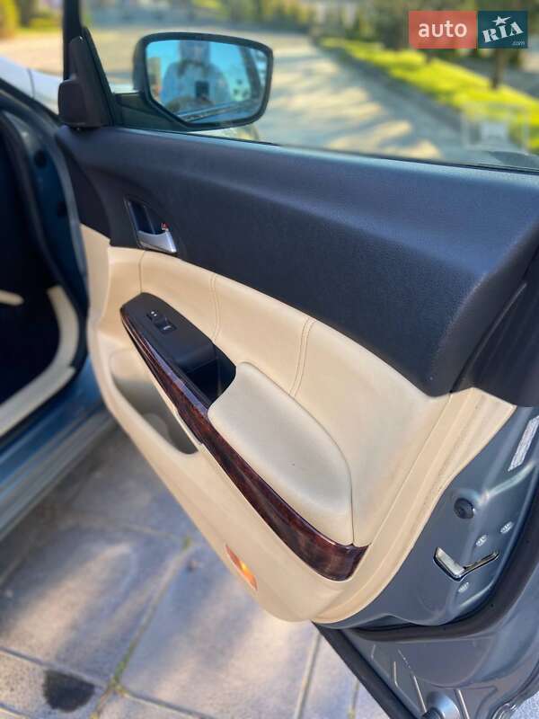 Honda Crosstour 2010