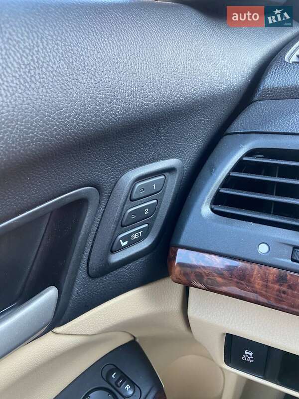 Honda Crosstour 2010