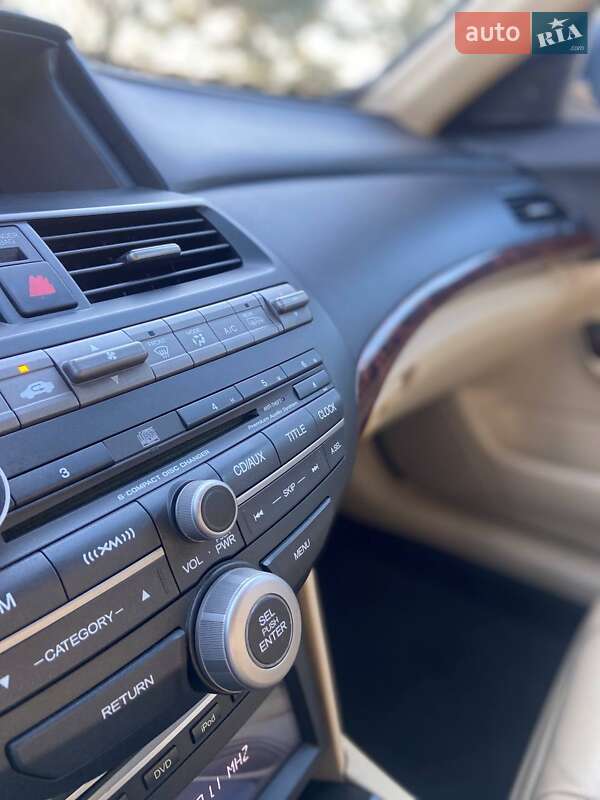 Honda Crosstour 2010