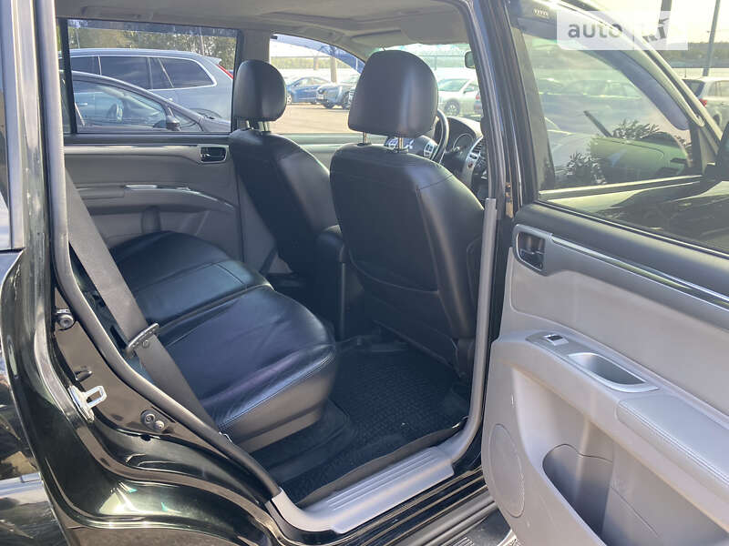 Mitsubishi Pajero Sport 2011