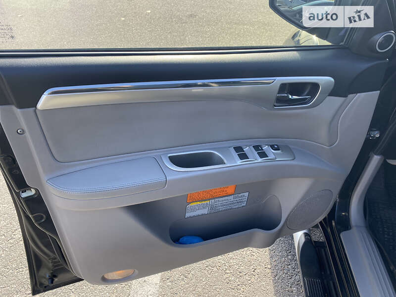 Mitsubishi Pajero Sport 2011