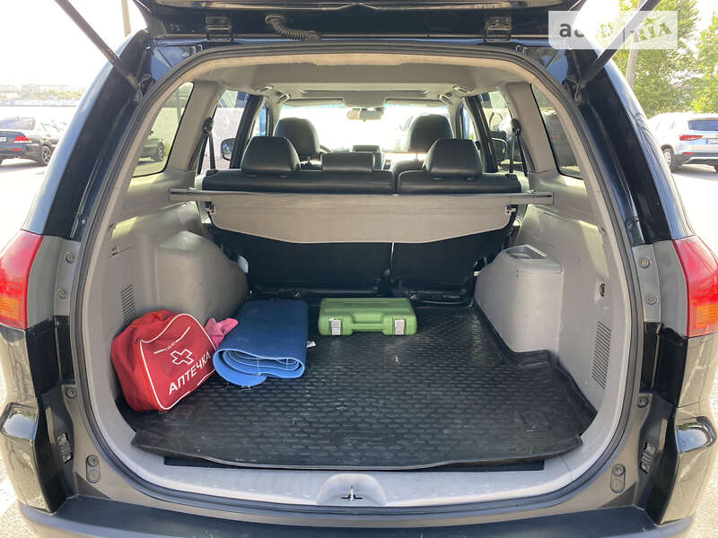 Mitsubishi Pajero Sport 2011