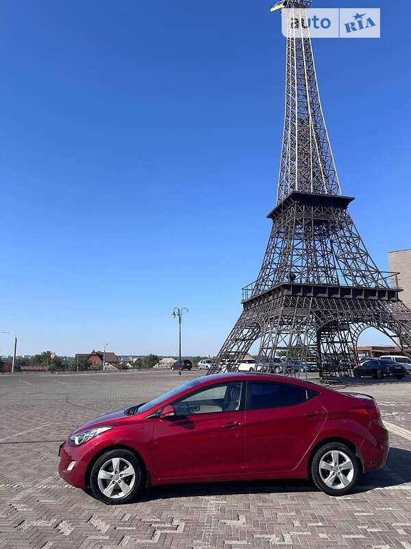 Hyundai Elantra 2011