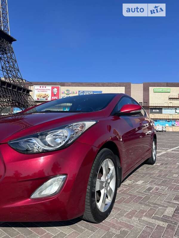 Hyundai Elantra 2011