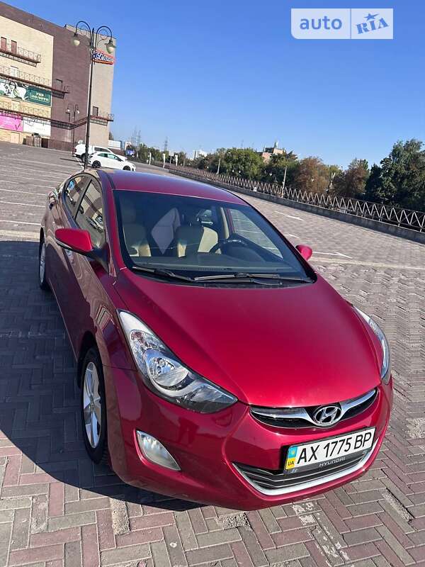 Hyundai Elantra 2011