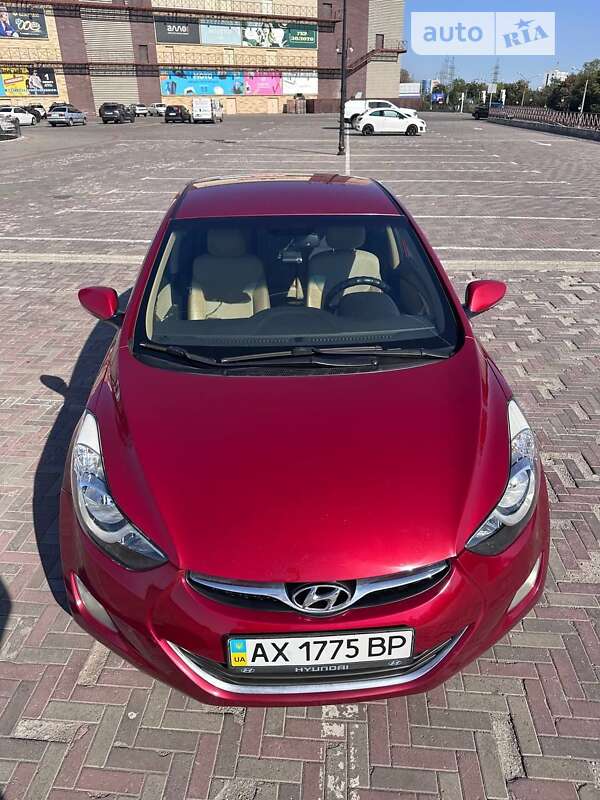 Hyundai Elantra 2011