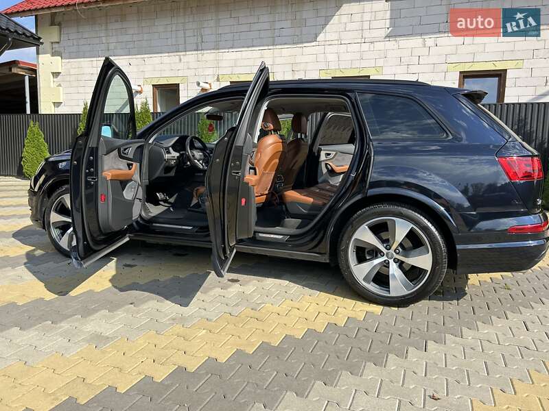 Audi-21