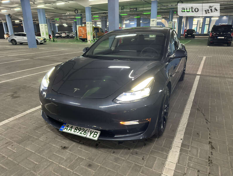 Tesla-0