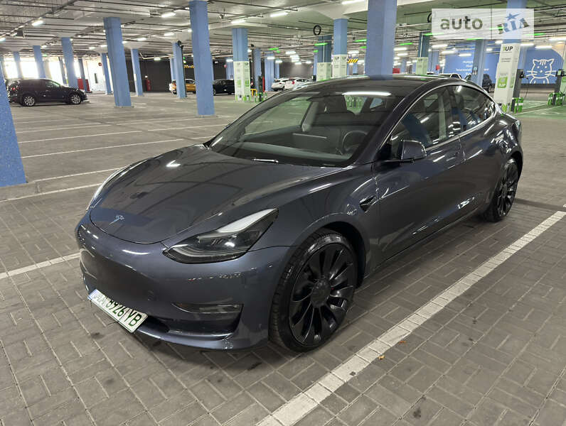 Tesla-44