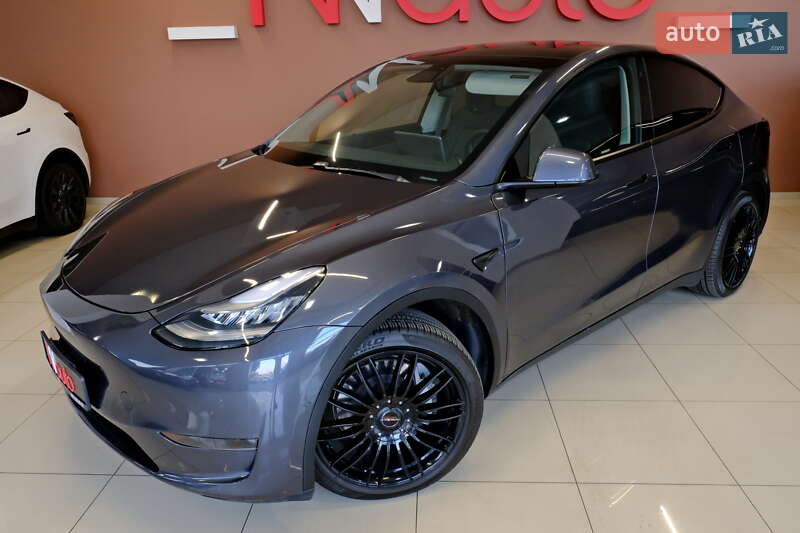 Tesla Model Y 2020
