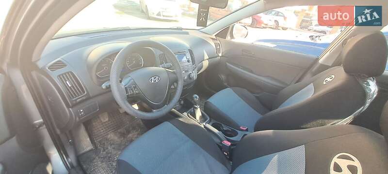 Hyundai-23