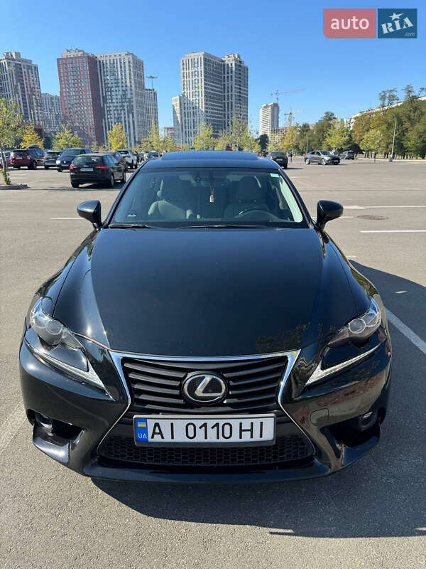 Lexus-5