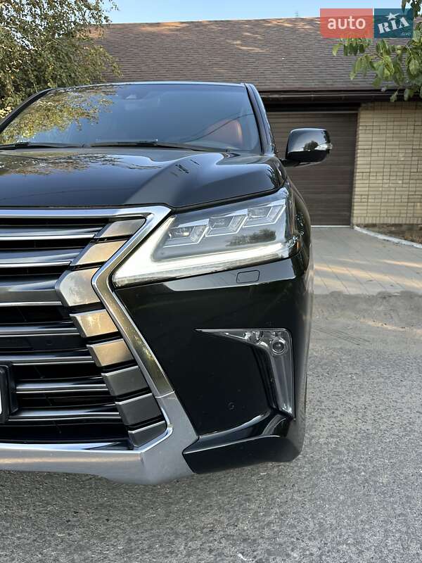 Lexus-4