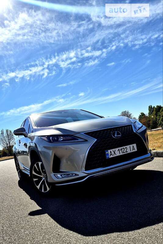 Lexus-8