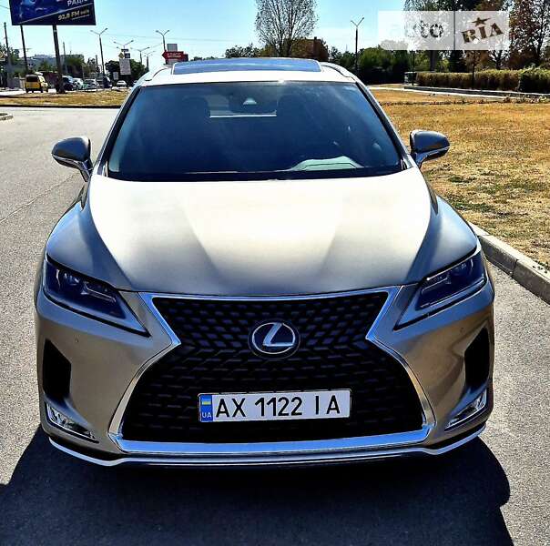Lexus-10