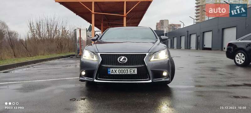 Lexus-4