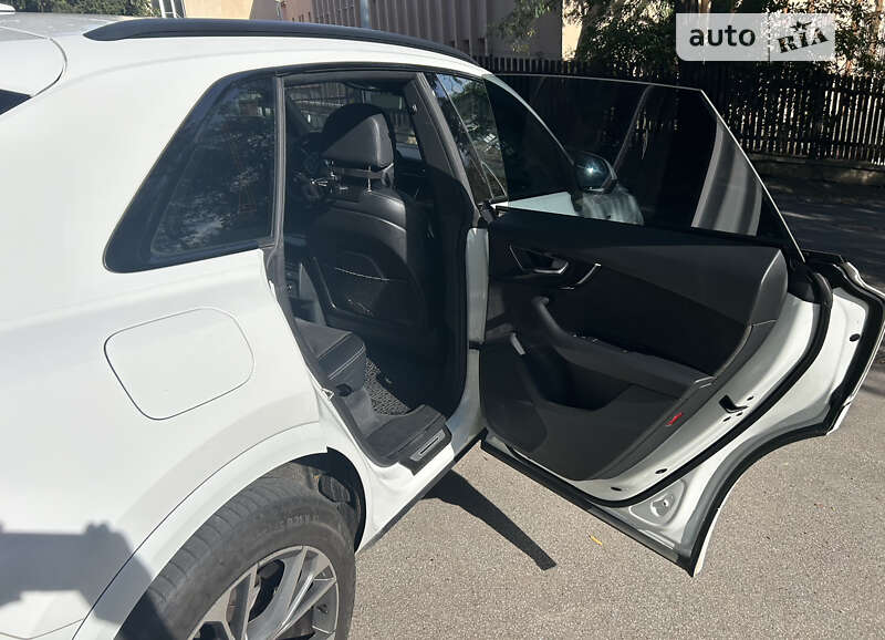 Audi Q8 2019