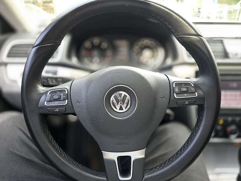 Volkswagen Passat 2013