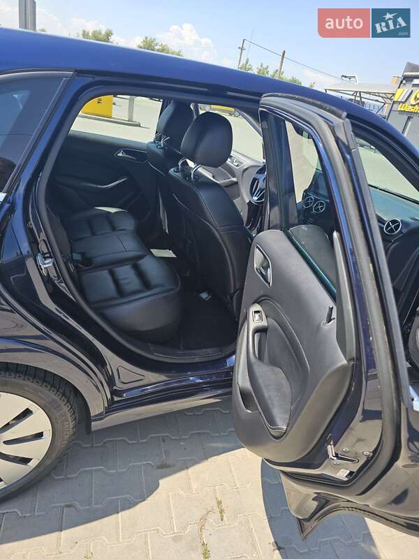 Mercedes-Benz B-Class 2016