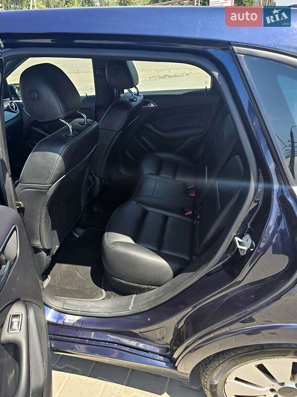 Mercedes-Benz B-Class 2016