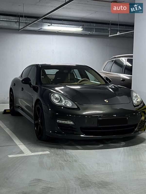 Porsche-18