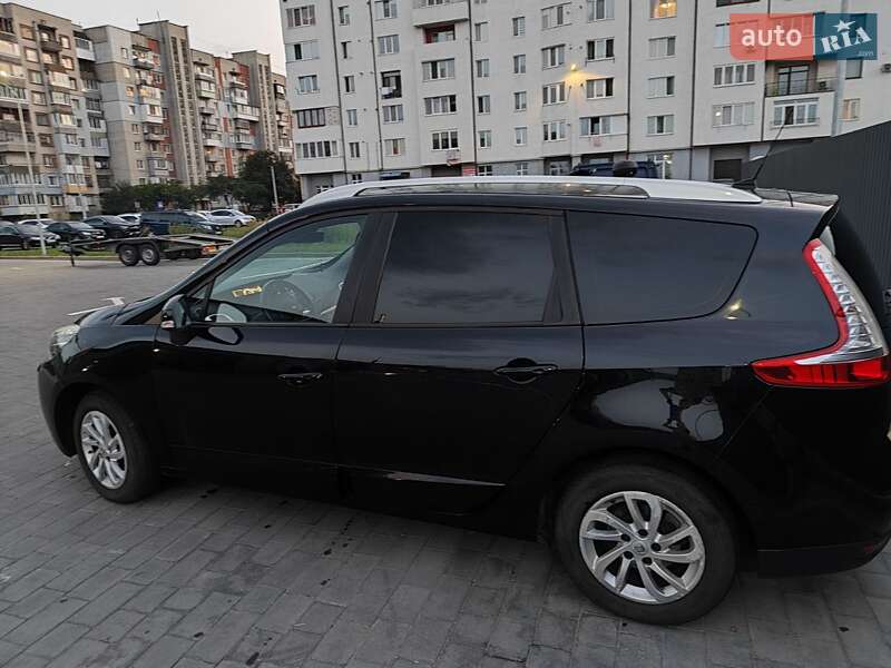 Renault Grand Scenic 2013