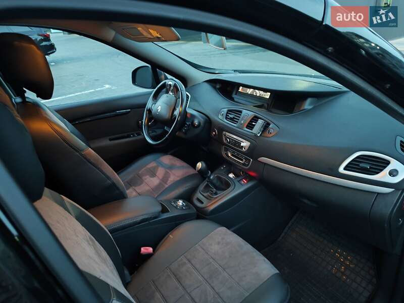 Renault Grand Scenic 2013