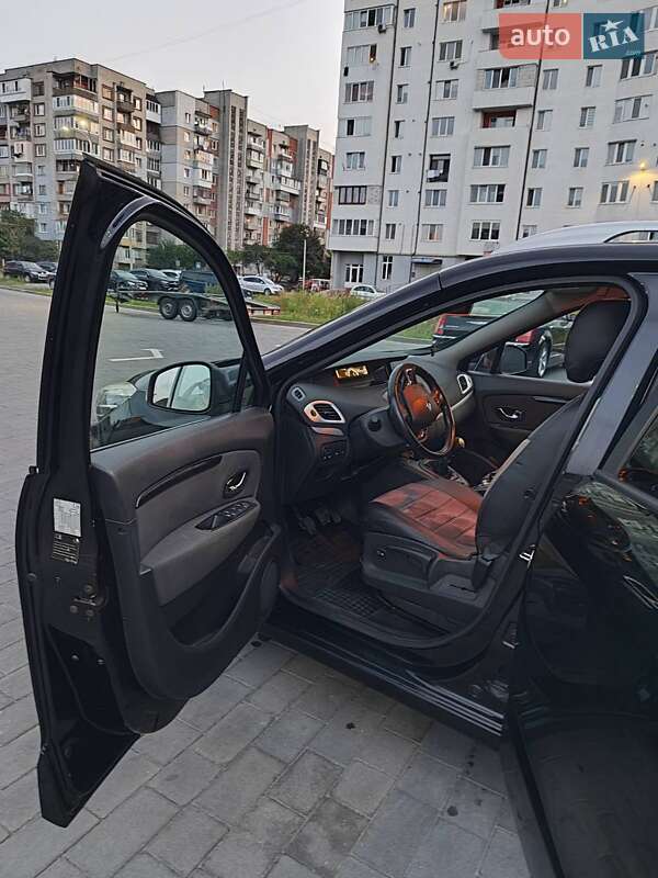 Renault Grand Scenic 2013