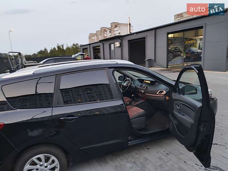 Renault Grand Scenic 2013