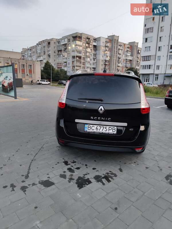 Renault Grand Scenic 2013