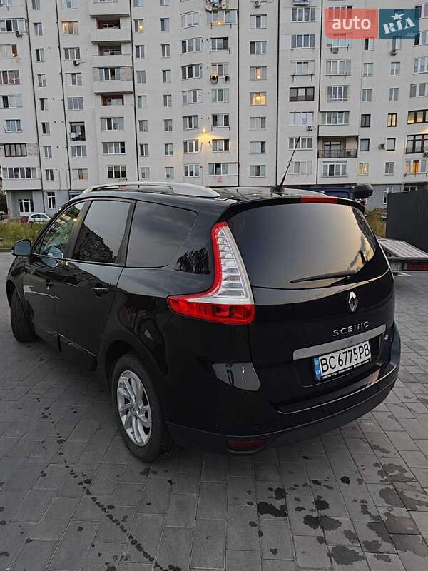 Renault Grand Scenic 2013