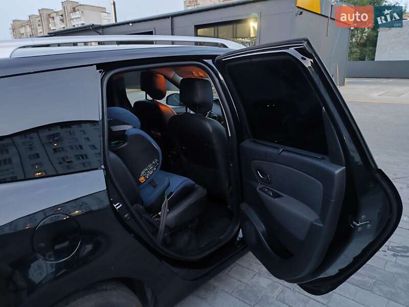 Renault Grand Scenic 2013