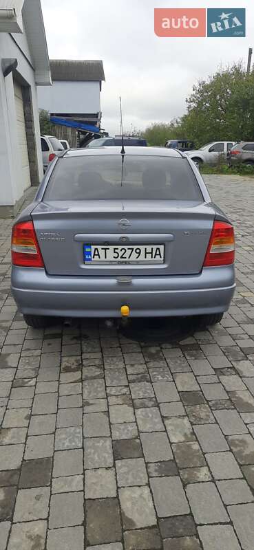 Opel Astra 2007