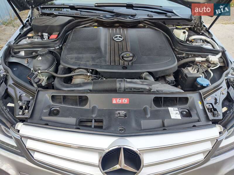 Mercedes-Benz-36
