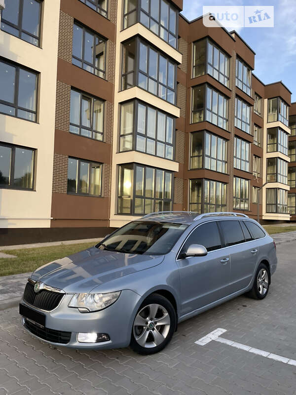 Skoda Superb 2011