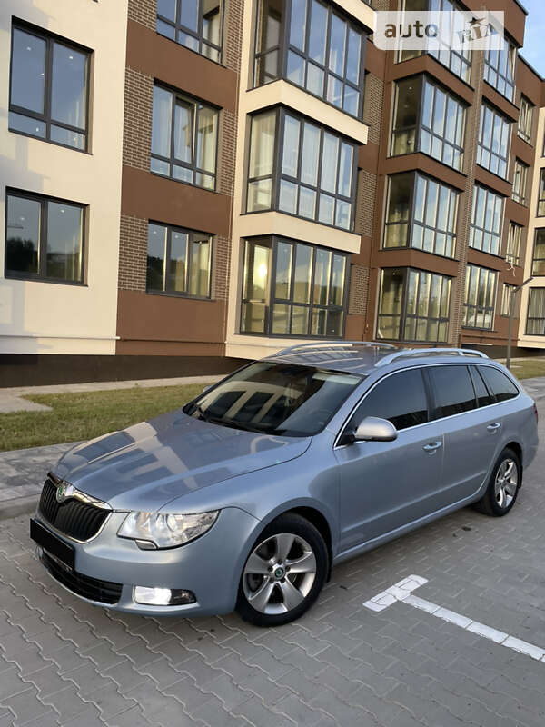 Skoda Superb 2011