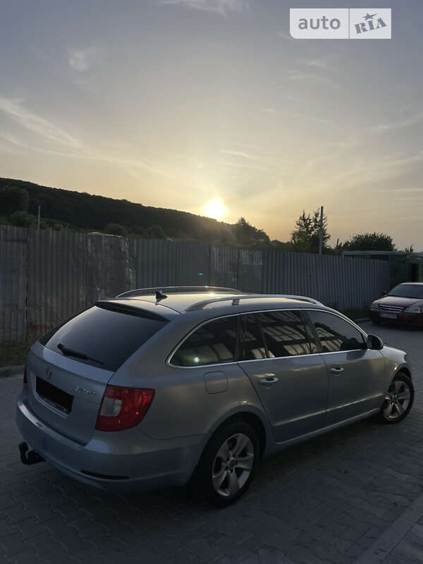 Skoda Superb 2011