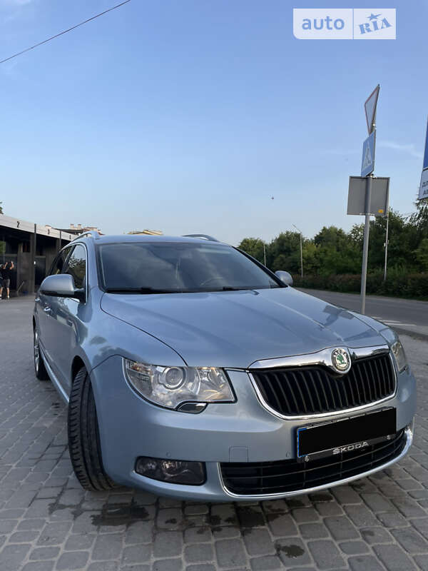 Skoda Superb 2011