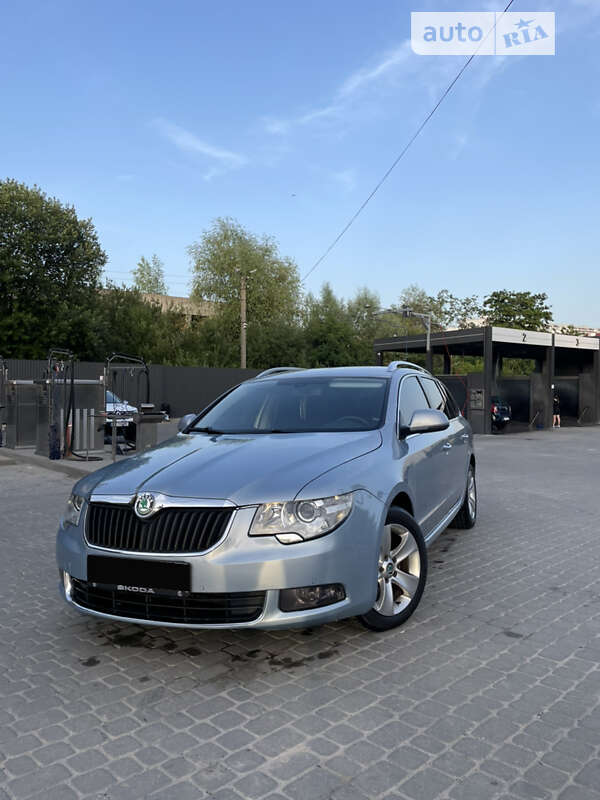 Skoda Superb 2011