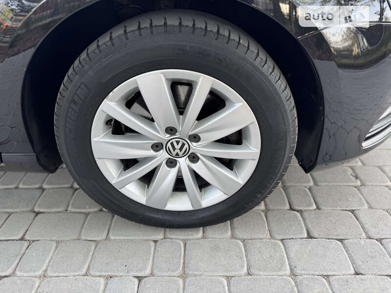 Volkswagen Passat 2011