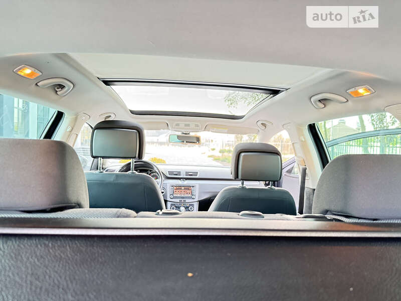 Volkswagen Passat 2011