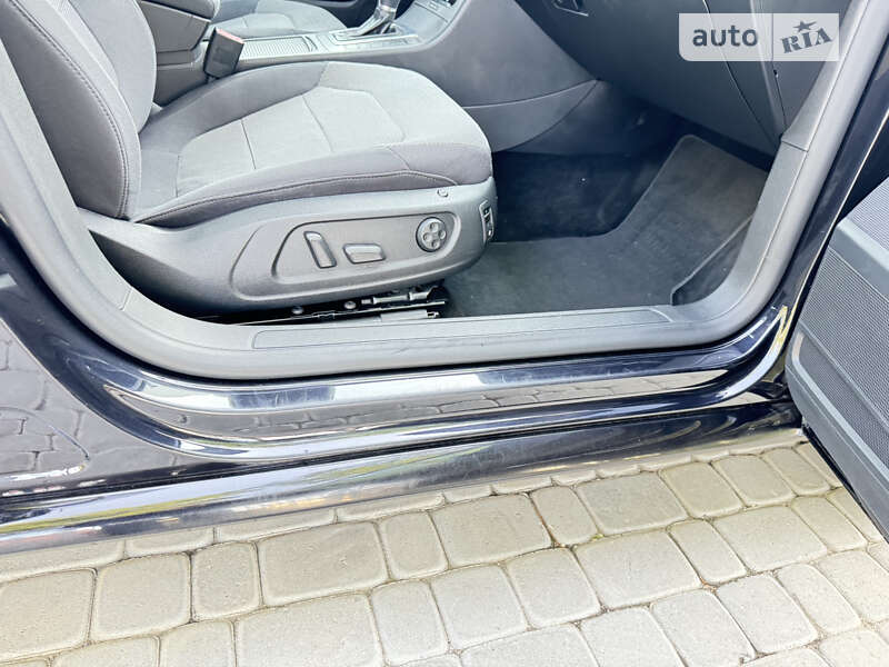 Volkswagen Passat 2011