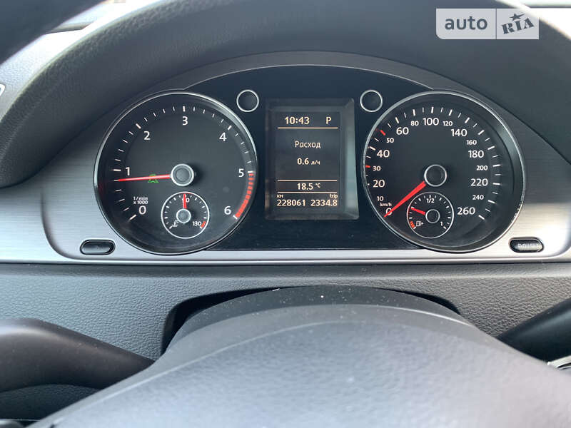 Volkswagen Passat 2011