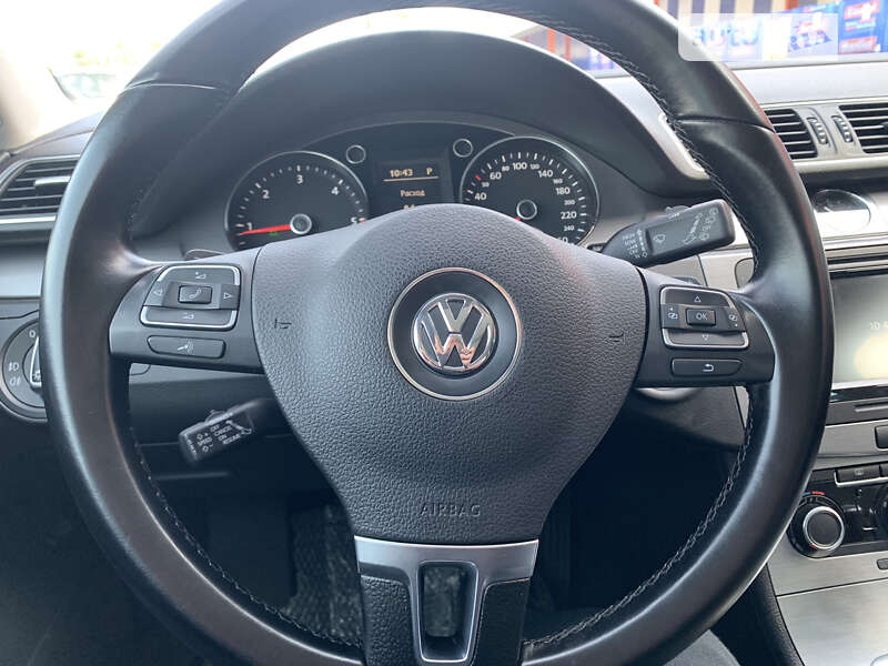 Volkswagen Passat 2011