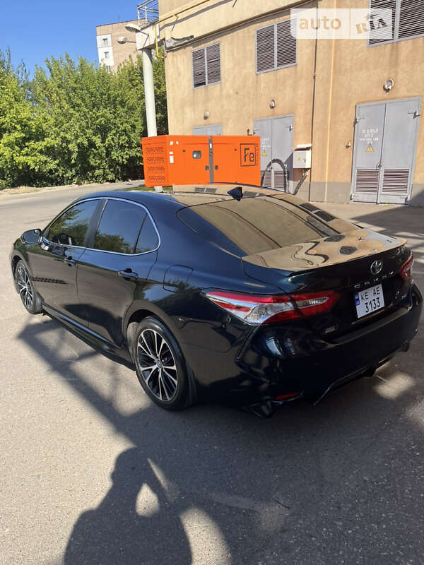 Toyota Camry 2019