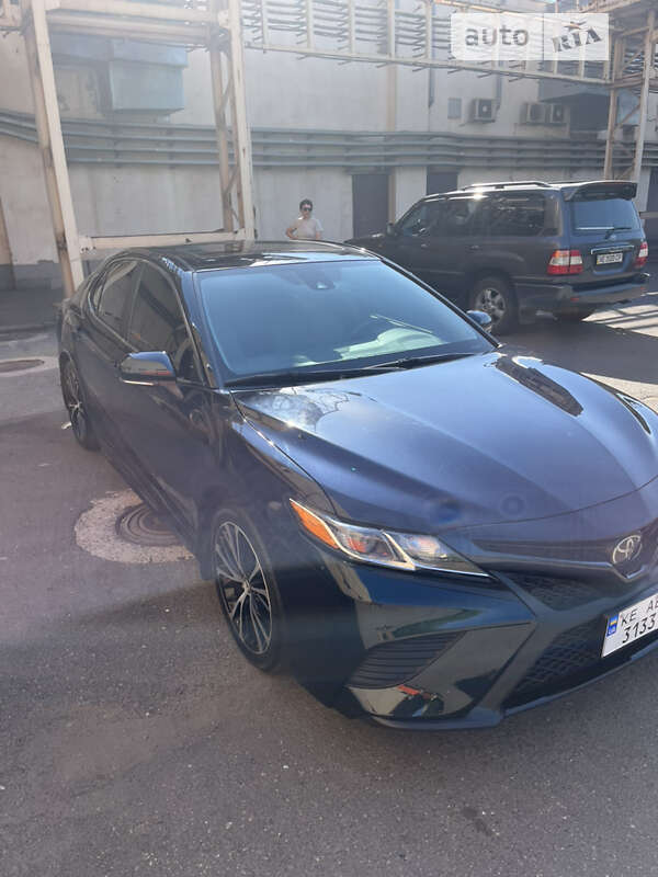 Toyota Camry 2019