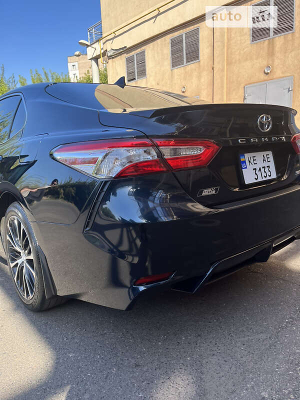 Toyota Camry 2019