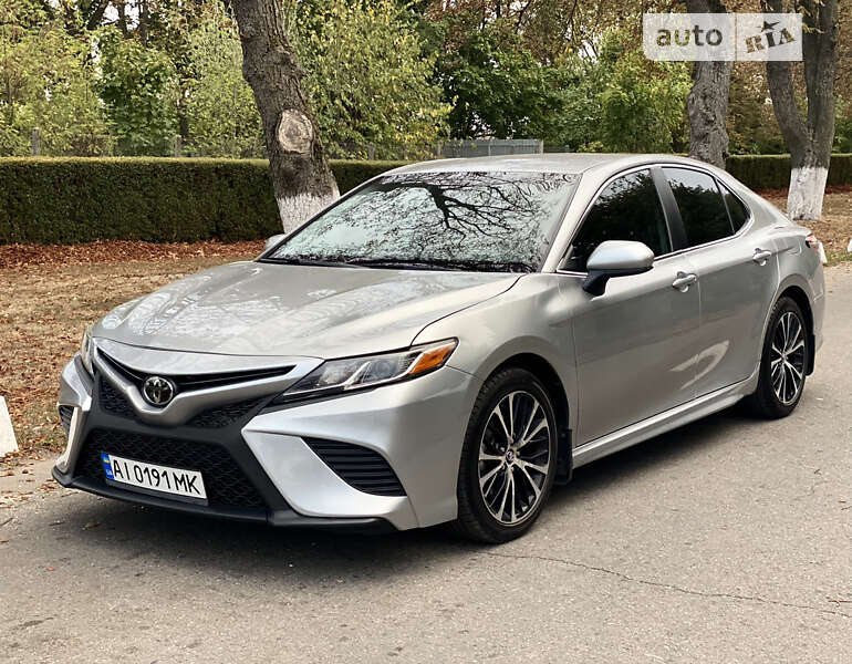 Toyota Camry 2019