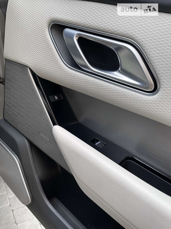 Land Rover Range Rover Velar 2019